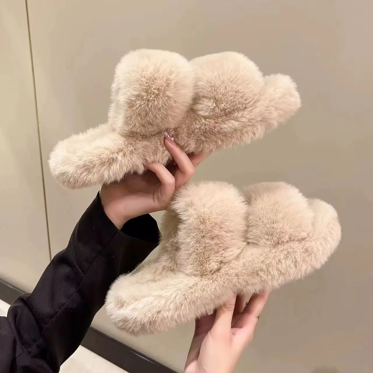 Women'S Fashion Fur Slippers Thick Bottom Soft Bottom Outdoor Wear Cross Band Cotton Slippers Autumn Winter High Heel Increase H